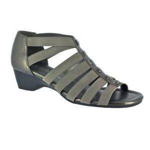 Bella Vita Paula II Stretch Comfort Gladiator Sandal Pewter Size 12N